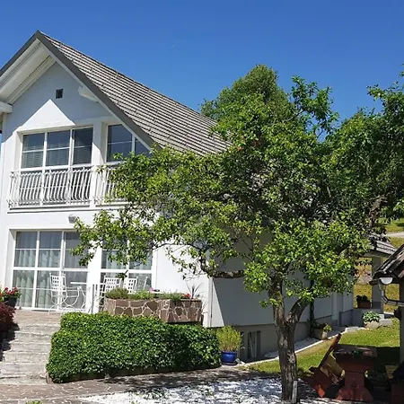 Heaven Wait Country Retreat Apartman